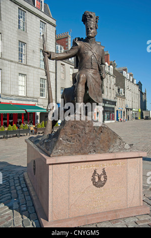 Statue du célèbre régiment de nord-est de l'Écosse 1794 1994. 8159 SCO Banque D'Images