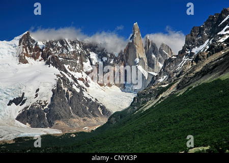 Cerro Torre, l'Argentine, le Parc National Los Glaciares Banque D'Images