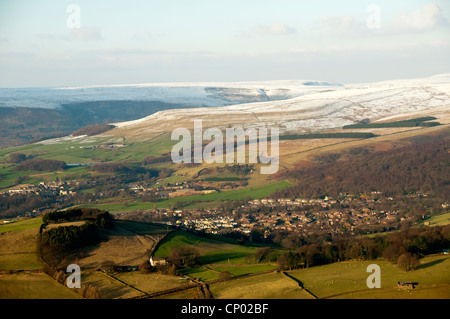 Glossop du ver des pierres, Peak District, Derbyshire, Angleterre, Royaume-Uni. Laddow Moss dans la distance. Banque D'Images