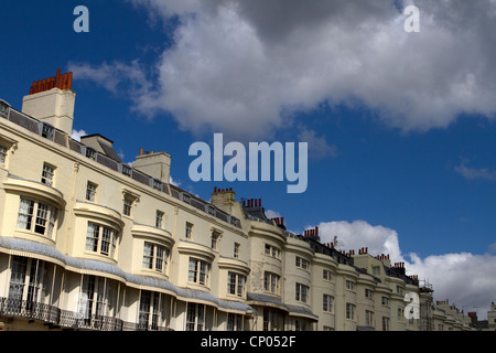 Logement en terrasses dans la région de Regency Square, Brighton. Banque D'Images