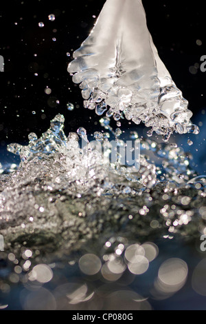 Glace à la crique, Allemagne, Rhénanie-Palatinat, Niederfischbach Banque D'Images