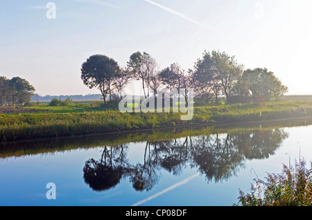 Hadler Canal, ALLEMAGNE, Basse-Saxe, Otterndorf Banque D'Images