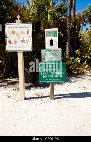 Beach chante à Barefoot Beach State Preserve Bonita Springs, Floride Banque D'Images