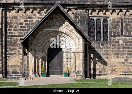 St Jean le Baptiste Adel, l'Église d'Angleterre, la plus ancienne église normande au Royaume-Uni Banque D'Images