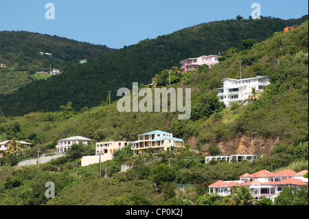 Propriétés sur la colline à Tortola, les Îles Vierges Britanniques Banque D'Images