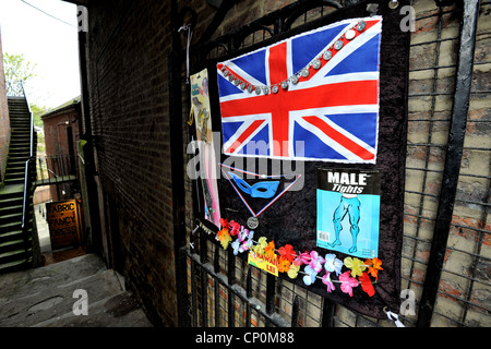 Union Jack flag sur un mur à l'extérieur de l'atelier Banque D'Images