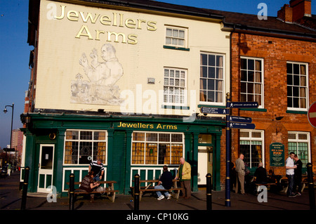 Pub, bijoutiers, armes en Jewellery Quarter, Birmingham, West Midlands, England Banque D'Images