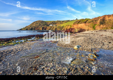 Talland Bay capturé sur un matin de février Banque D'Images