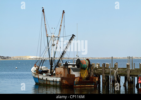 Chalutier de pêche commerciale amarré à Provincetown, Cape Cod, Massachusetts, USA Banque D'Images