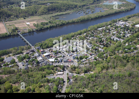 Vue aérienne de Frenchtown, au New Jersey, sur la rivière Delaware Banque D'Images