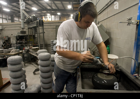 London Ontario, Canada. Pierre de curling canadienne est l'une des deux sociétés à travers le monde que les fabricants et restaure les pierres de curling. Banque D'Images