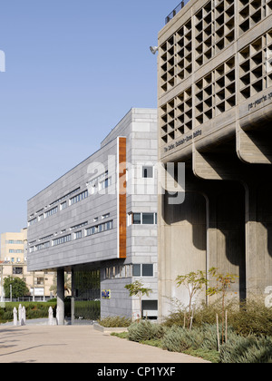 Le centre du bâtiment, Diller pour les sciences humaines, l'Université Ben Gourion du Néguev, en Israël. Banque D'Images