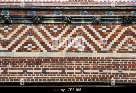 Mur de brique décorative façade, les directeurs d'hébergements, Keble College d'Oxford, Angleterre Banque D'Images