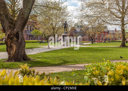 Queens Park dans le centre-ville de Warrington Palmyre Square. Banque D'Images