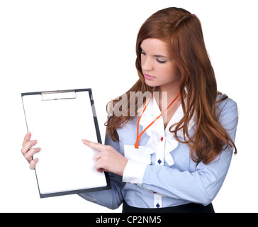 Portrait of a young woman holding a blank presse-papiers avec du papier blanc Banque D'Images
