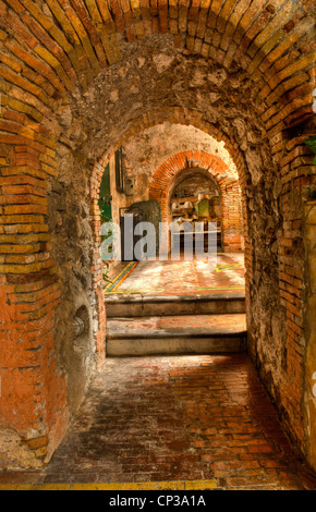 Allée couverte de Cetara, village de pêcheurs, Amalfi coast Banque D'Images