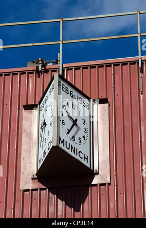 La catastrophe aérienne de Munich 1958 monuments stade Old Trafford Manchester United angleterre Banque D'Images