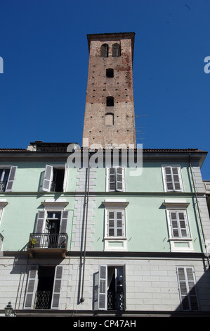 - Piémont Vercelli. La tour du Palazzo Vecchio (XIII siècle), une partie de l'ancien broletto Banque D'Images