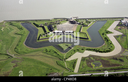 Vue aérienne du fort de Tilbury ou aussi connu sous le nom de Thermitage Bulwark, ou du Blockhouse de West Tilbury dans Essex Banque D'Images