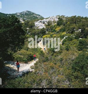 SARDINIA BAY Chemin Chemin entre Cala Fuili OROSEI est la Grotta del Bue Marino Banque D'Images