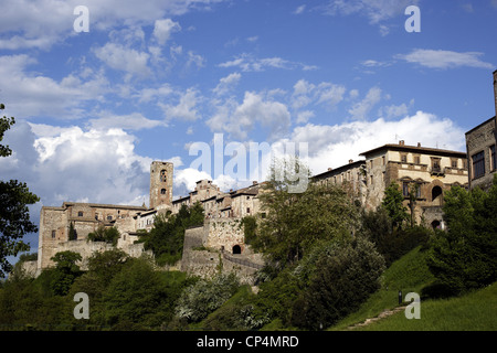 La banlieue avec Campana Palace. L'Italie, la Région Toscane, Colle Val d'Elsa (SI). Banque D'Images