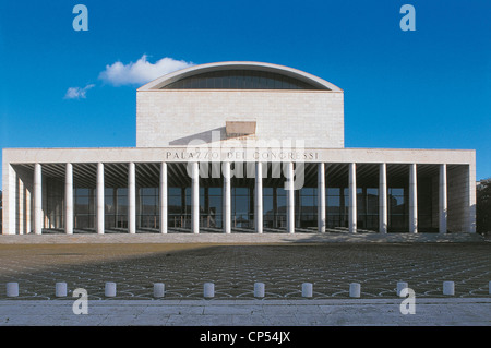 Latium - Roma - Palazzo dei Congressi EUR Quartier-ou d'expositions. L'architecte Adalberto Libera, 1938-1954 Banque D'Images