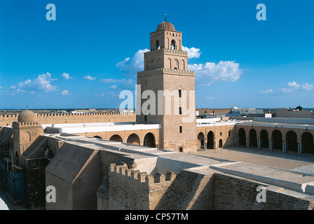 Tunisie KAIROUAN LA GRANDE MOSQUÉE SIDI Oqba la PLUS VIEILLE PLACE DE LA PRIÈRE DANS LE MONDE MUSULMAN à l'Ouest Banque D'Images