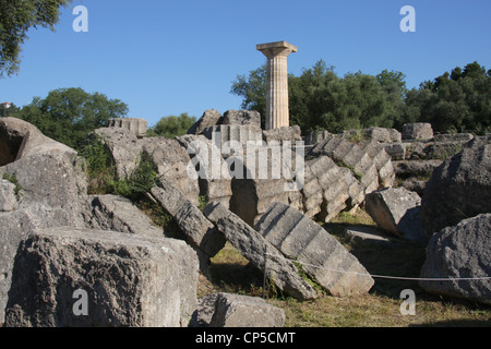 Temple de Zeus (470 - 457 BC) à Olympie, Grèce Banque D'Images