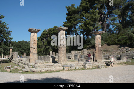 Le Temple d'Héra (également connu sous le nom de Heraion) a été détruit par un tremblement de terre au début du 4ième siècle, et jamais reconstruite. Banque D'Images