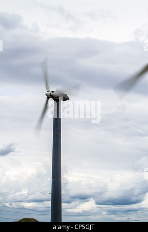 Générateurs du vent à l'Altamont pass en Californie du Nord Banque D'Images