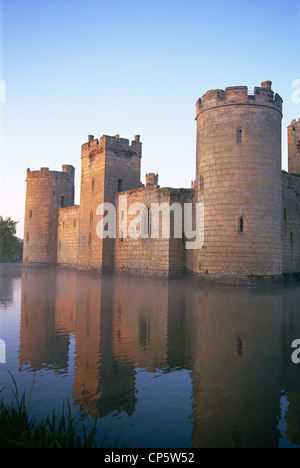 L'Angleterre, dans le Sussex, Château de Bodiam Banque D'Images