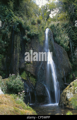 ABRUZZO San Demetrio ne 'Vestini GROTTES STIFFE ET CASCADE Banque D'Images