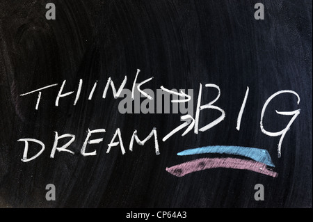 À penser et à rêver de grands mots written on chalkboard Banque D'Images