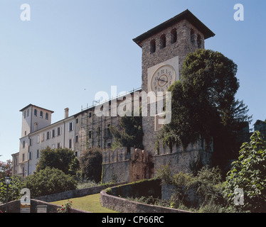 Friuli-Venezia Giulia - Colloredo di Monte Albano (UD). Château fondé au xive siècle, détruit par le séisme. Banque D'Images
