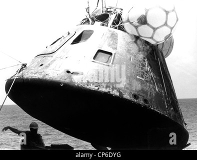 Projet d'essai Apollo-Soyouz, Module de commande Apollo après splashdown Banque D'Images