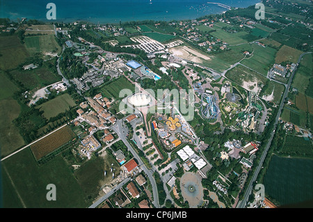 Veneto - Castelnuovo del Garda (VR), Gardaland. Vue aérienne Banque D'Images