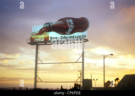 Coca Cola billboard à Los Angeles vers 1980 Banque D'Images