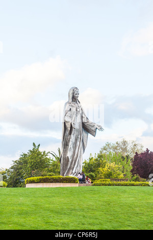 La gigantesque statue de Madonna à Santa Clara, Californie, Notre Dame de la paix Banque D'Images