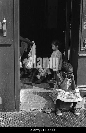 Scènederue dans Harlem New York City 1970 Banque D'Images