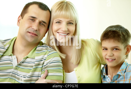 Close-up portrait d'une mère, père et fils Banque D'Images