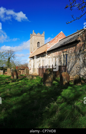 L'église paroissiale de St Edmund le roi et Martyr sur les Norfolk Broads à Thurne, Norfolk, Angleterre, Royaume-Uni. Banque D'Images