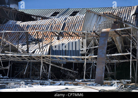 Une store against a blue sky Banque D'Images