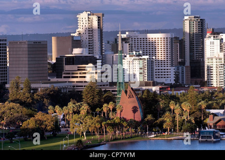 L'AUSTRALIE L'Australie occidentale Perth skyline. Quartier Central des Affaires du King's Park. Banque D'Images