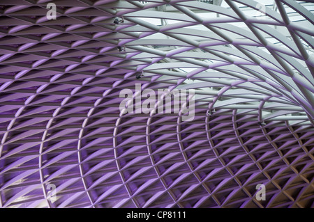 La gare de Kings Cross, London toit Banque D'Images