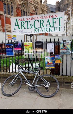 Tous les Saints Garden Art et marché artisanal, Cambridge, Angleterre Banque D'Images