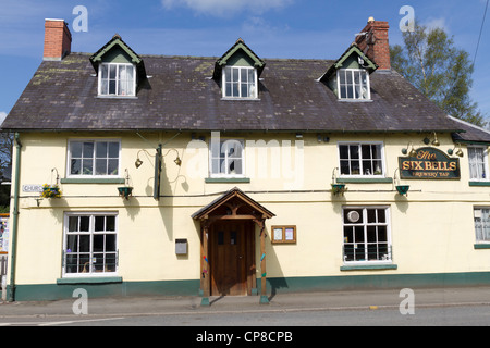 Les Six cloches public house Bishops Castle Shropshire Banque D'Images