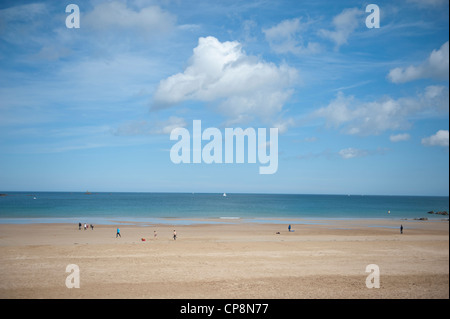 La plage du Longchamp à Saint-Lunaire, une station balnéaire entre St-Briac et Saint-Malo, sur la côte nord de la Bretagne Banque D'Images