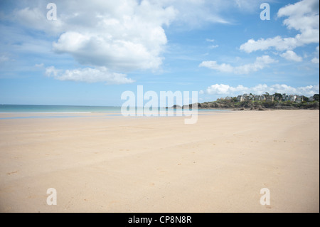 La plage du Longchamp à Saint-Lunaire, une station balnéaire entre St-Briac et Saint-Malo, sur la côte nord de la Bretagne Banque D'Images