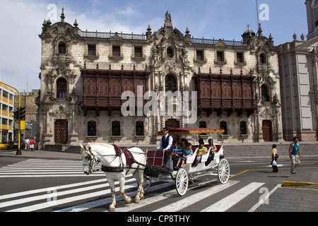 Palais des Archevêques Plaza Mayor Lima Pérou Banque D'Images