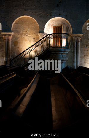 Détail de l'intérieur de la basilique Saint-Sauveur dans la vieille ville de Dinan, Bretagne, France Banque D'Images